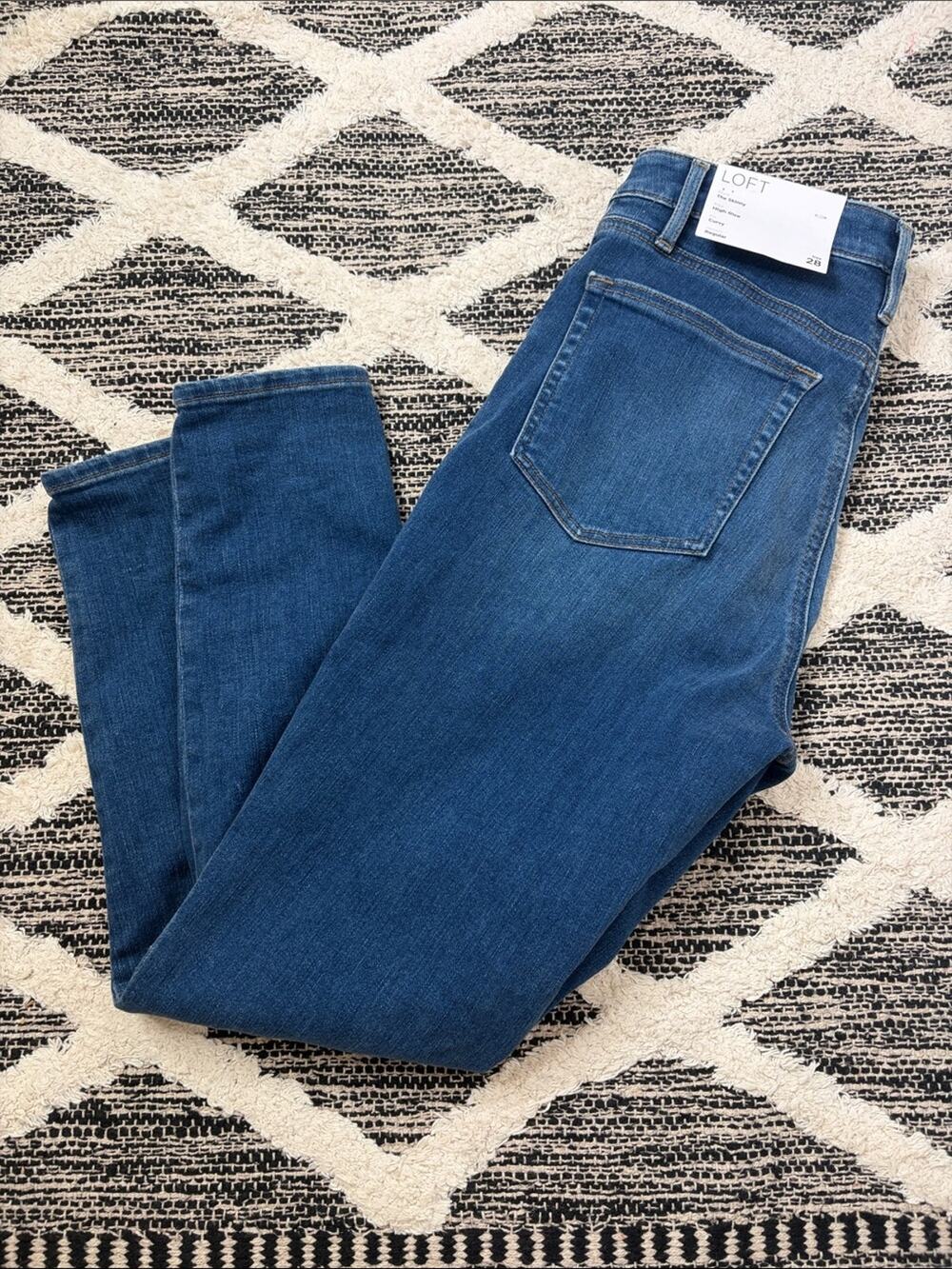 Nwt LOFT The Skinny High Rise Curvy Jeans in Medium Blue Wash size 28